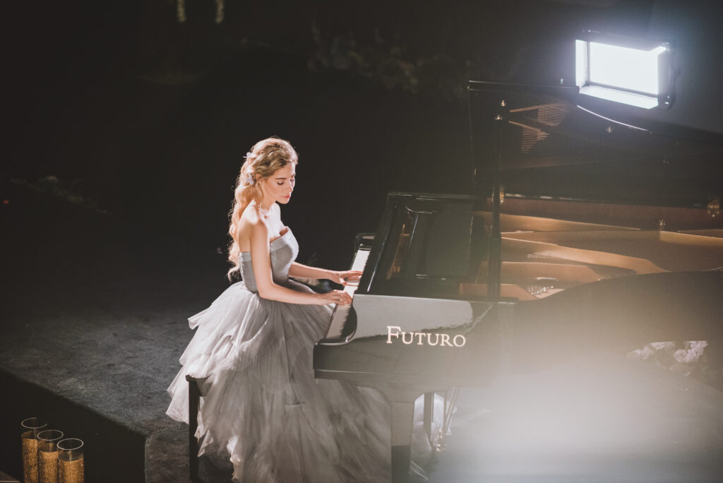 Elegant live performance for corporate and luxury events in Italy